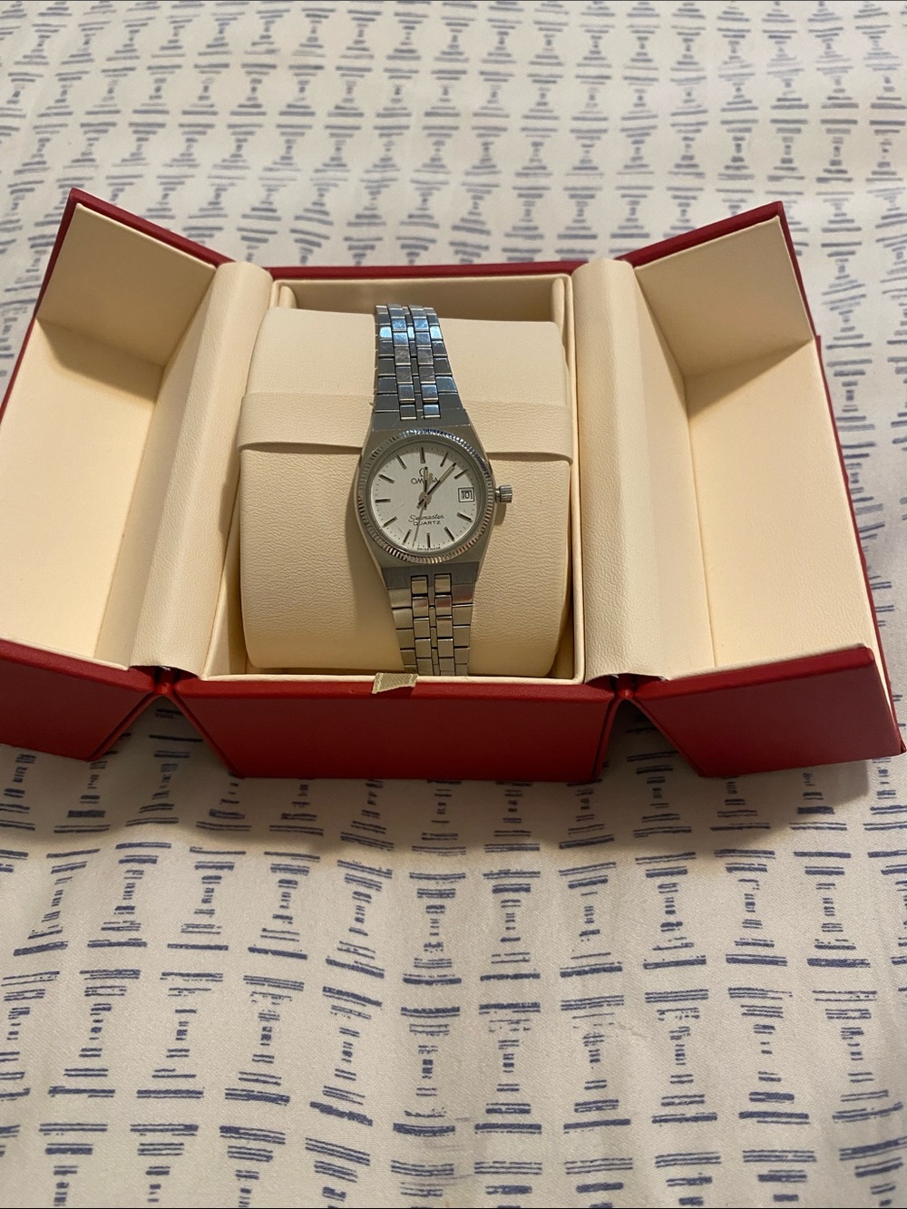 Authentic Omega Seamaster 1380 Quartz Vintage. All Stainless Steel Ladies Watch.